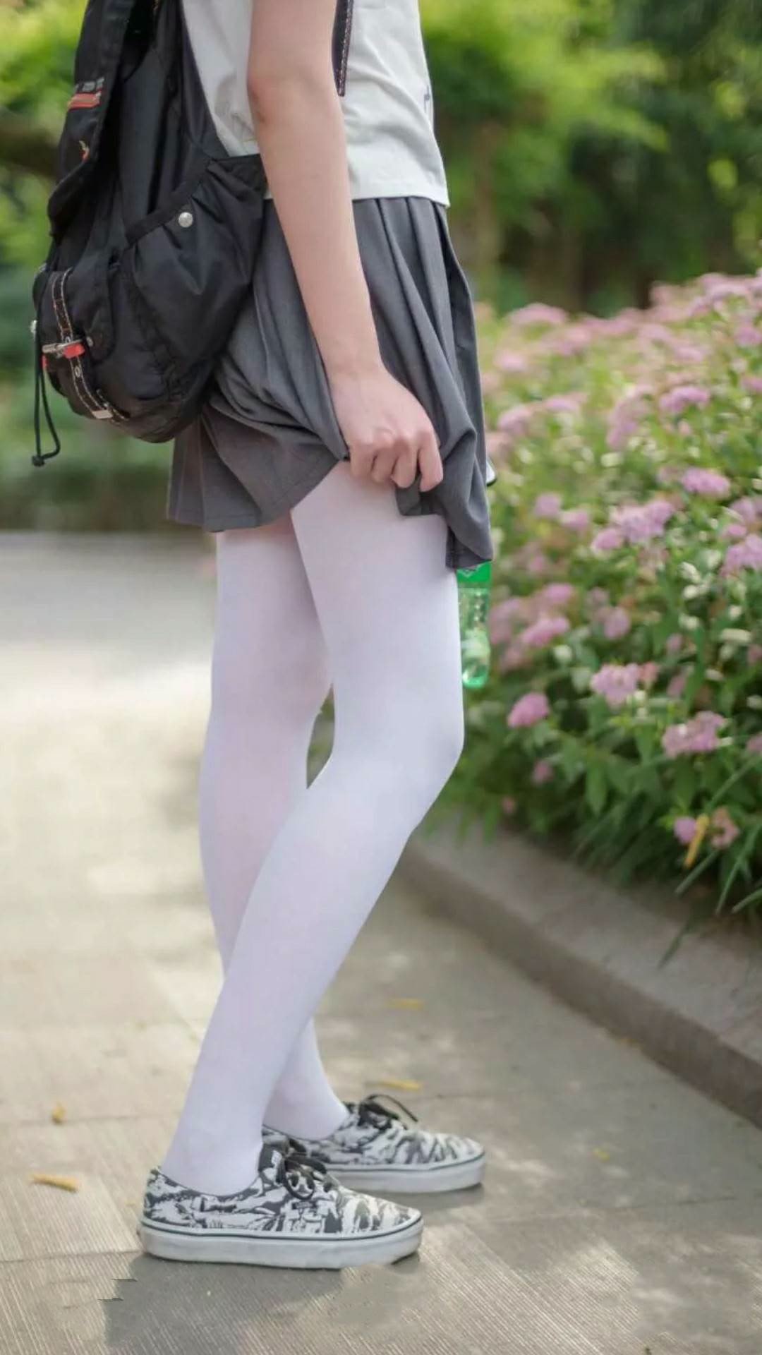 乐鱼app-国王赛前全队围圈激励彼此场面感人，国王队立大功